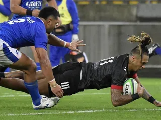 LOS MAORÍ ALL BLACKS FUERON MÁS CONTUNDENTES Y SE LLEVARON LA VICTORIA