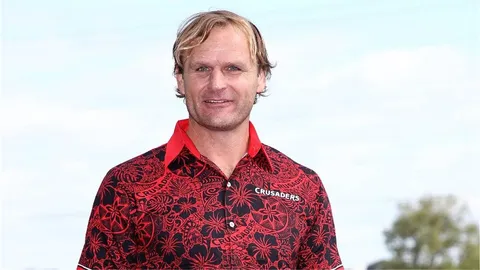 Scott Robertson renovó con Crusaders hasta 2024