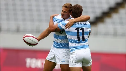 Santiago Mare en el podio de los máximos goleadores del torneo