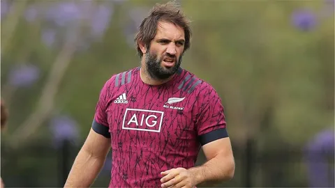 Sam Whitelock llegaría para el segundo partido ante Sudáfrica