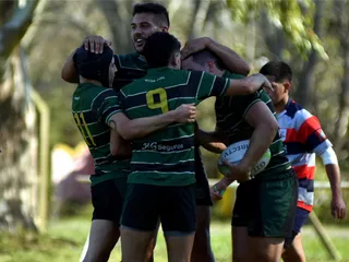 Varela goleó a Beromama y es uno de los punteros