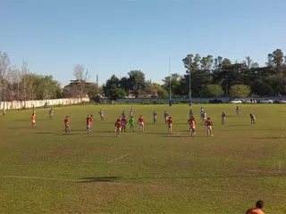 Saint Brendan´s y una goleada para no perderle pisada al puntero