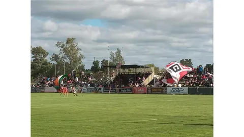 MONTE GRANDE VENCIÓ A SAINT BRENDANS EN UN PARTIDO VIBRANTE