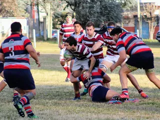 LOS MOLINOS GOLEÓ EN SU VISITA A BEROMAMA Y MANDA EN SU GRUPO
