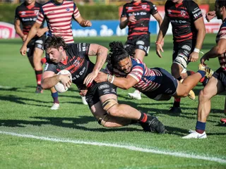 SELKNAM MOSTRÓ SU JERARQUÍA Y GANÓ SIN PROBLEMAS EN EL DEBUT