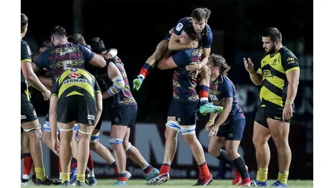 PAMPAS LE GANÓ EN EL FINAL A PEÑAROL Y LE CORTÓ EL INVICTO