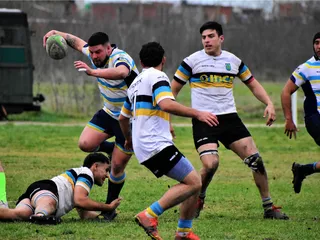 DEL SUR SIGUE PISANDO FUERTE Y ES EL PUNTERO