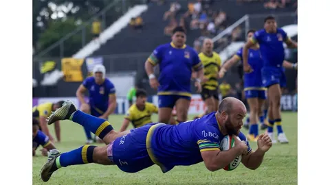 COBRAS DERROTÓ AL BICAMPEÓN PEÑAROL Y CONSIGUIÓ UN TRIUNFO HISTÓRICO EN EL DEBUT DEL TORNEO