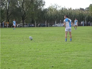 CENTRO NAVAL DERROTÓ A ARECO RC Y ES EL NUEVO PUNTERO