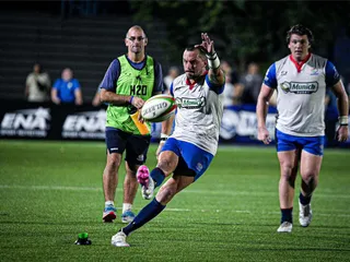 YACARÉ XV DIO EL GOLPE Y LE SACÓ EL INVICTO A DOGOS XV