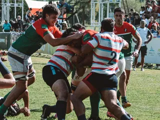 ATLÉTICO Y PROGRESO SE IMPUSO ANTE ALBATROS Y SIGUE EN LA PELEA POR EL TÍTULO