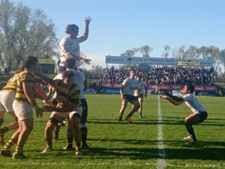 BELGRANO ATHLETIC LE GANÓ A REGATAS Y SIGUE DE CERCA AL PUNTERO