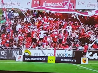 LOS MATREROS GOLEÓ A UNIVERSITARIO DE LA PLATA Y SE SUBIÓ A LA PUNTA