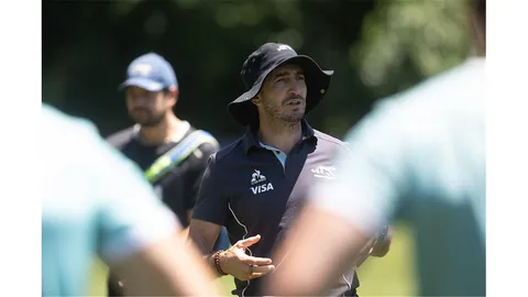 SANTIAGO GÓMEZ CORA DEJÓ SUS SENSACIONES LUEGO DE DESIGNAR AL FLAMANTE PLANTEL PARA DUBAI