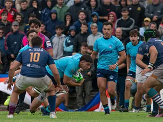 CUQ GOLEÓ A VICENTINOS Y ES UNO DE LOS PUNTEROS DE LA PRIMERA "B"