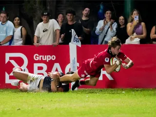 DOGOS XV SE IMPUSO ANTE CAPIBARAS Y SE SUBIÓ A LA CIMA DEL TORNEO