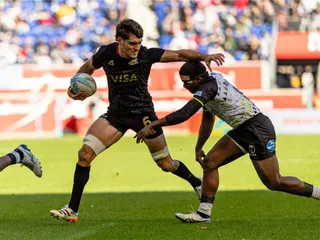 LOS PUMAS 7S VOLVIERON A SER LOS DE SIEMPRE Y LE GANARON A FIJI PARA PASAR A LAS SEMIFINALES EN HONG KONG