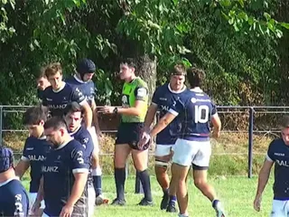 SAN ANDRES DERROTÓ EN EL FINAL A DEPORTIVA FRANCESA QUE NO PUEDE SALIR DE POBRE