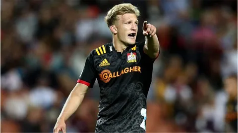 Damian McKenzie no jugará en el debut de Chiefs