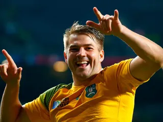 Drew Mitchell volverá a jugar al rugby