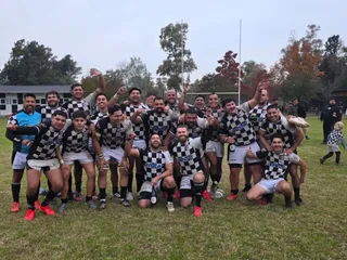 SAN JOSÉ Y UNA BUENA VICTORIA ANTE EZEIZA PARA SEGUIR PRENDIDO EN LA PARTE ALTA DEL TORNEO