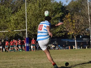 Tiro Federal pisó fuerte en el oeste y estiró su buena racha