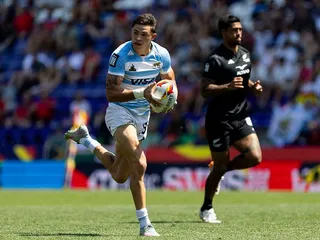 BRILLANTE VICTORIA DE LOS PUMAS SEVENS ANTE NUEVA ZELANDA