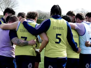 FRANCIA SE PREPARA PARA ENFRENTAR A INGLATERRA CON VARIANTES