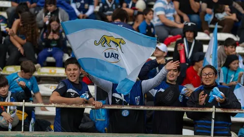 LOS PUMAS ENTRENARON EN CÓRDOBA CON EL ALIENTO DE SU PÚBLICO