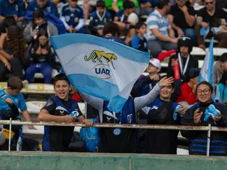 LOS PUMAS ENTRENARON EN CÓRDOBA CON EL ALIENTO DE SU PÚBLICO