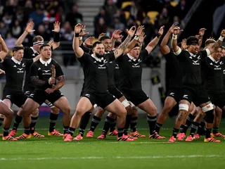 LOS ALL BLACKS SE IMPUSIERON ANTE UNA COMBATIVA ITALIA