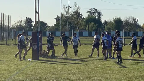 FLORESTA VOLVIÓ A GANAR Y SE MANTIENE EN EL PODIO DE LA CATEGORÍA