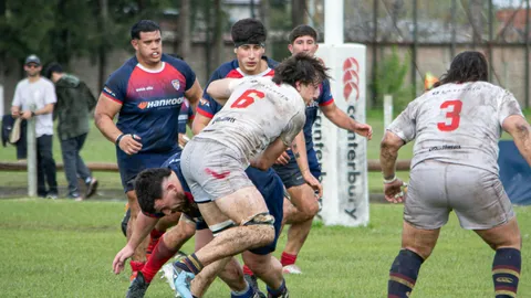 Old Georgian venció a Tigre y no se baja de la pelea por el título