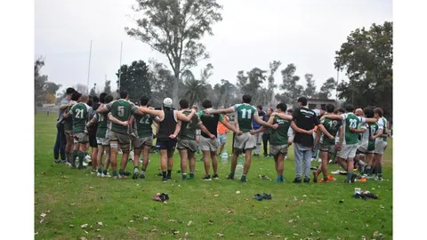 Los Pinos dio el golpe de la fecha y venció a Atlético y Progreso