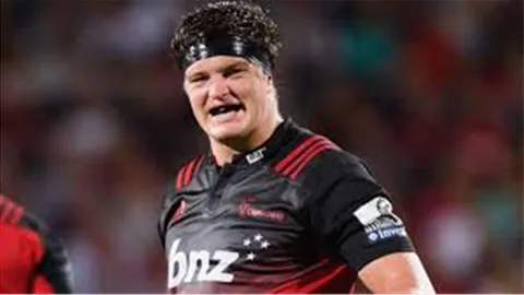 Scott Barrett es duda para el encuentro con Highlanders