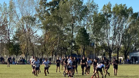 Floresta viajó hasta Ezeiza y se quedó con un festejado y ajustado triunfo por la mínima diferencia