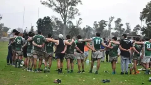 Los Pinos se quedó con un triunfazo ante San Marcos, que clasificó a playoffs