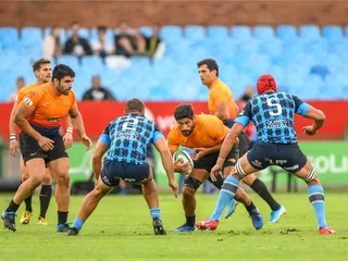 Jaguares le ganó a Bulls y se acercó al puntero