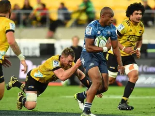 Blues venció a Hurricanes