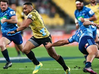 Hurricanes se tomó revancha de Blues