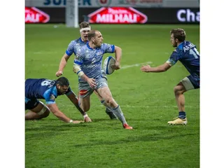 De la mano de Urdapilleta, Castres logró un nuevo triunfo