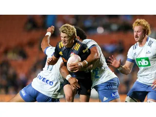 Chiefs se lo llevó sobre el final