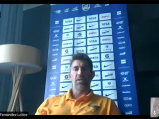 Ignacio Fernández Lobbe: " No vivimos en un táper, ayer escuchamos que el rugby seguía porque es al aire libre y media hora después puede ser que no"