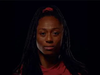 Charity Williams, "O te aguantas el abuso o pierdes tu lugar en el equipo"